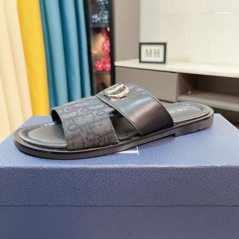 ch**an D*or slippers